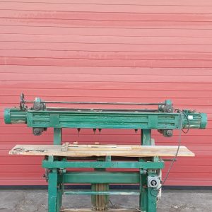 Wiertarka z regulowanym rozstawem