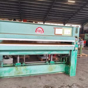 Prasa półkowa FRITZ